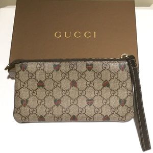 Gucci heart wristlet